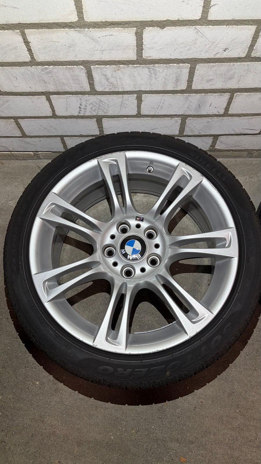 BMW 18 inch velgen met Pirelli Sottozero winterbanden, Auto-onderdelen, Ophalen, 18 inch, Gebruikt, Banden en Velgen