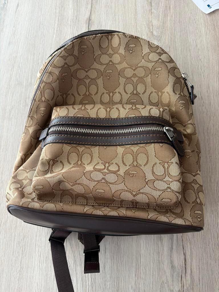 Stijlvolle Coach x BAPE rugzak - Zo goed als nieuw, Overige merken, 25 tot 40 cm, Ophalen of Verzenden, Zo goed als nieuw