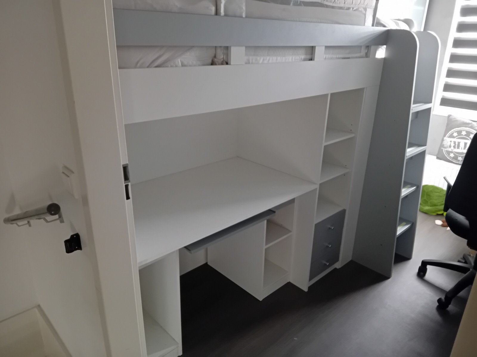 Halfhoogslaper met bureau en kastruimte, Ophalen, Zo goed als nieuw, Hoogslaper