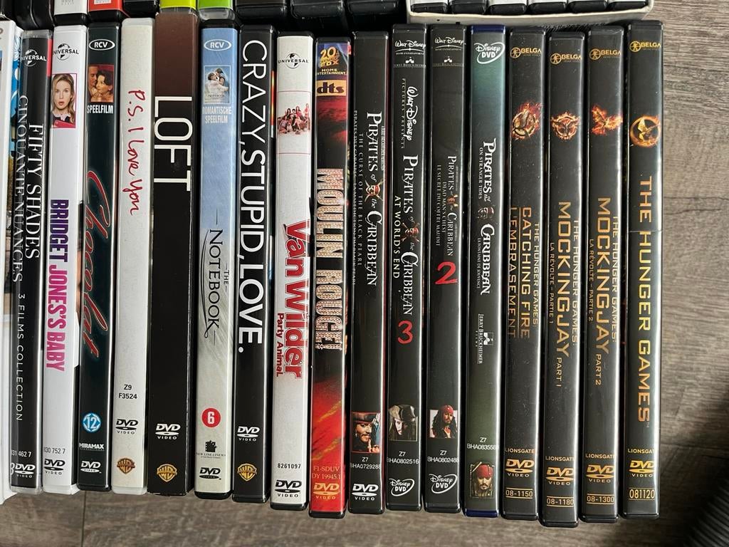 Partij dvds series en films, Alle leeftijden, Ophalen, Gebruikt
