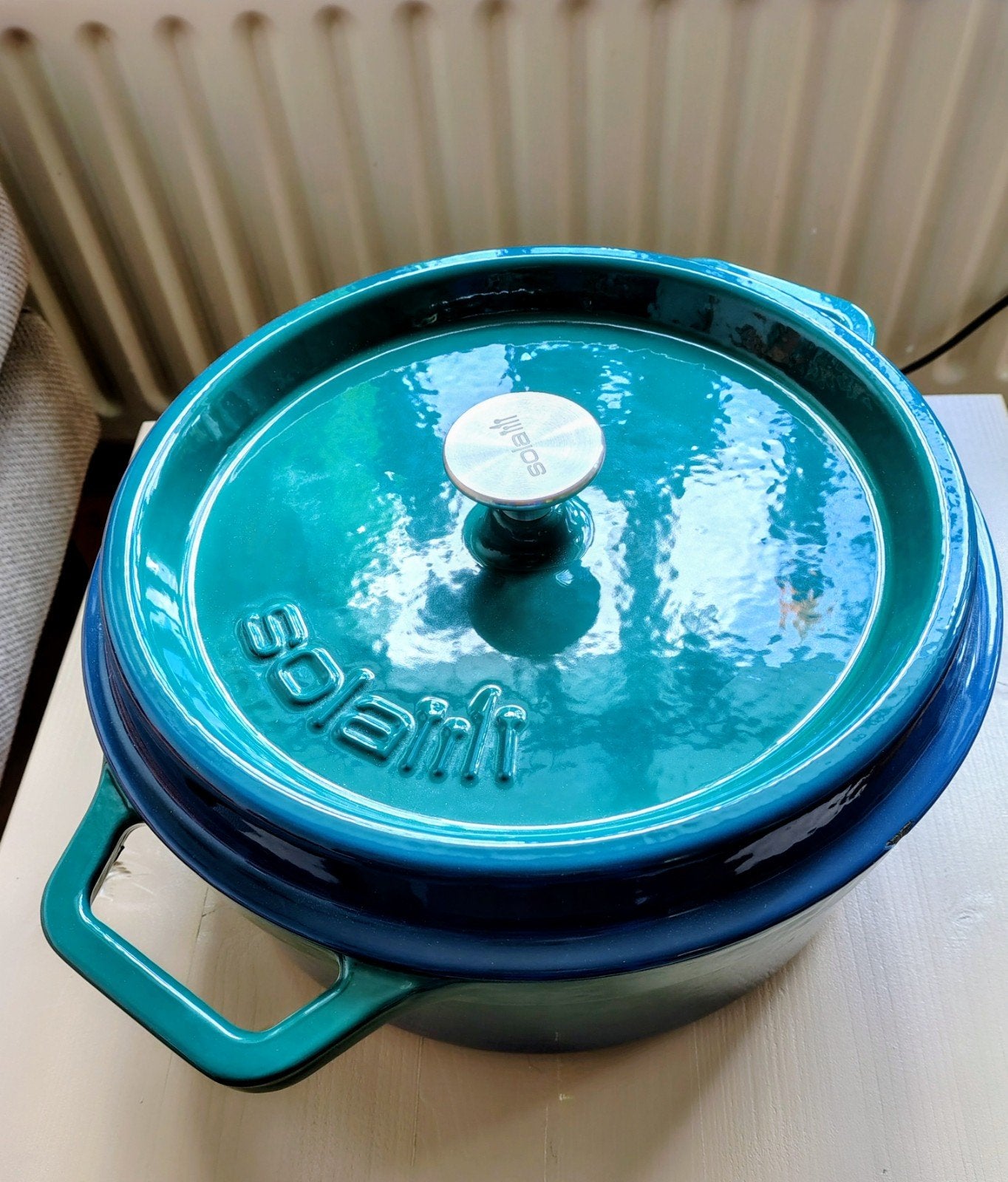 gietijzeren pan Sola 28 cm, Huis en Inrichting, Keuken | Potten en Pannen, Ophalen, Gietijzer, Met deksel, Zo goed als nieuw