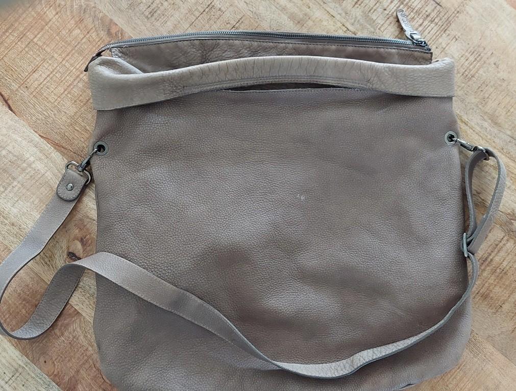 Leren schoudertas tas taupe MarcCain, Sieraden, Tassen en Uiterlijk, Gebruikt, Overige kleuren, 40 tot 50 cm, 40 tot 50 cm