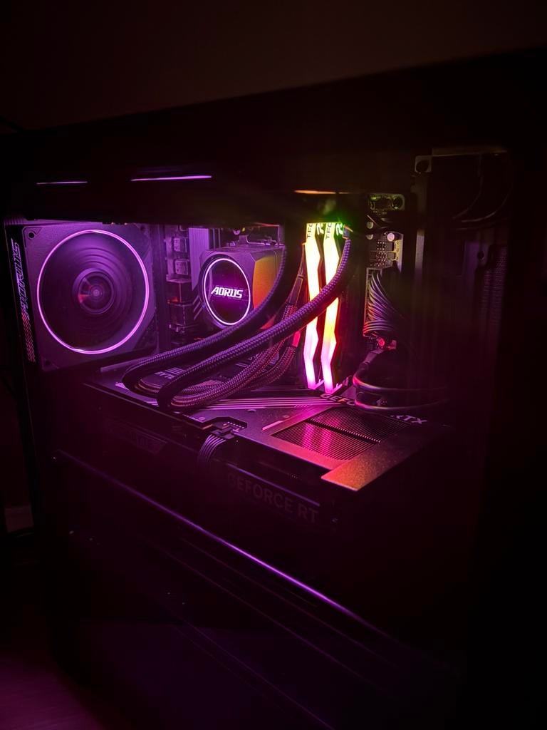 High-End Gaming PC, Spelcomputers en Games, Games | Pc, Zo goed als nieuw, Overige genres, 1 speler, Vanaf 12 jaar, Ophalen