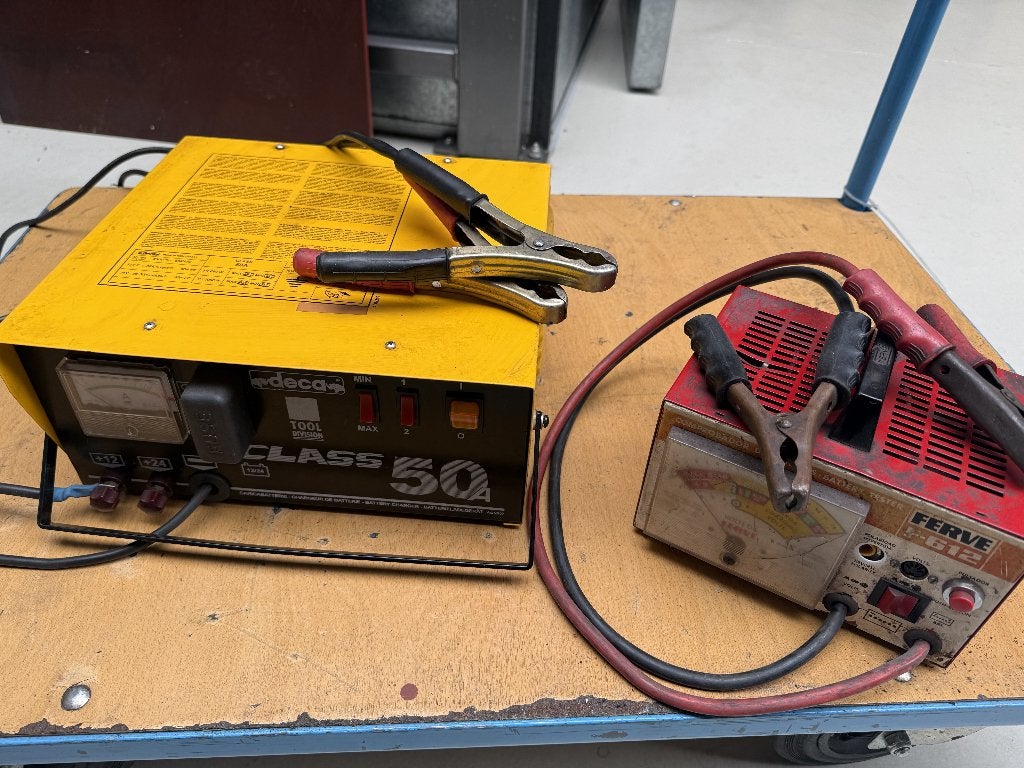 Deca Class 50A & Ferve F-612 acculaders/testers, Ophalen, Deca, Gebruikt, -