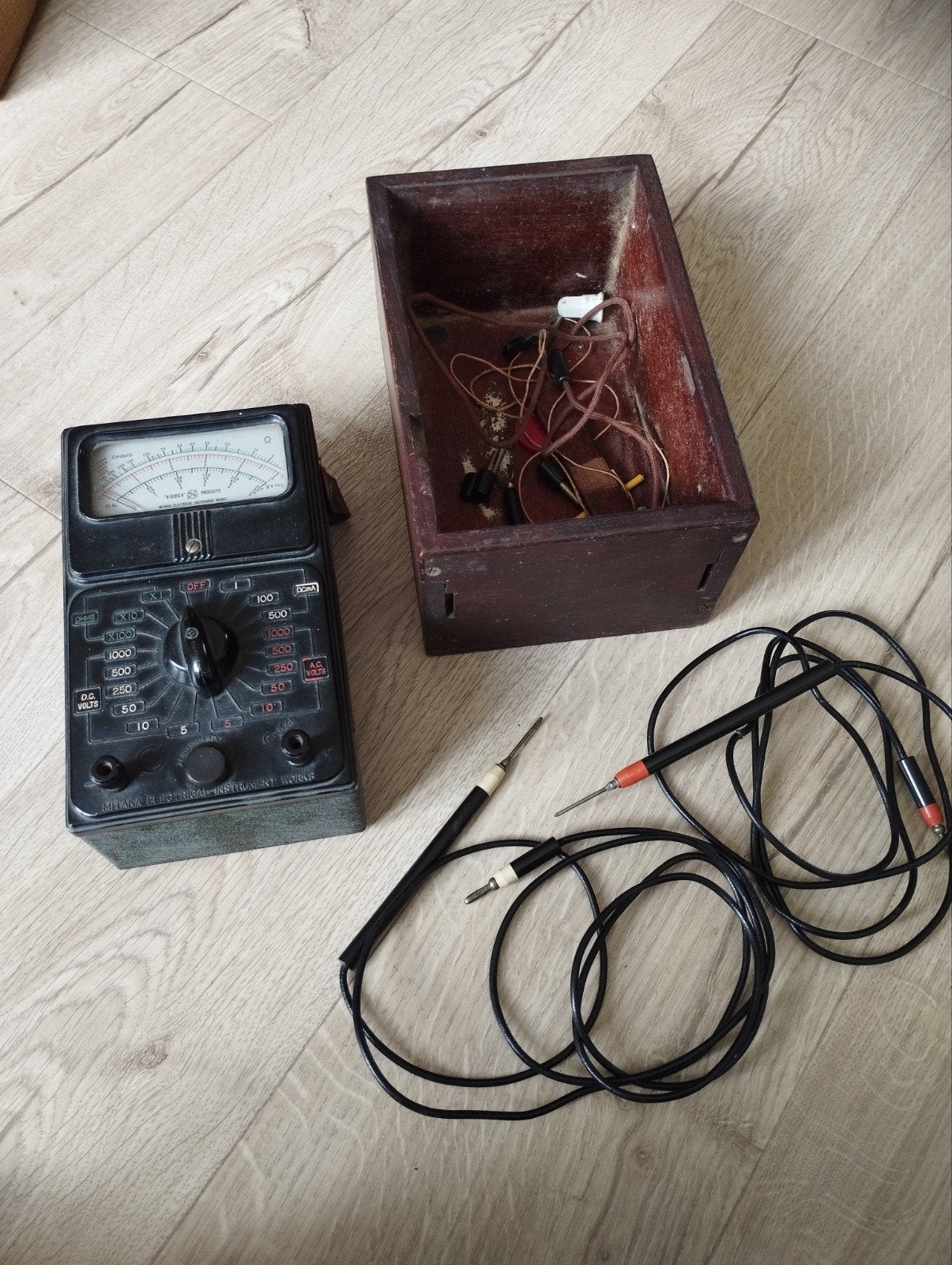 Vintage Multimeter "Viddeo Products" Mitaka Electrical, Doe-het-zelf en Verbouw, Ophalen, Gebruikt, Multimeter