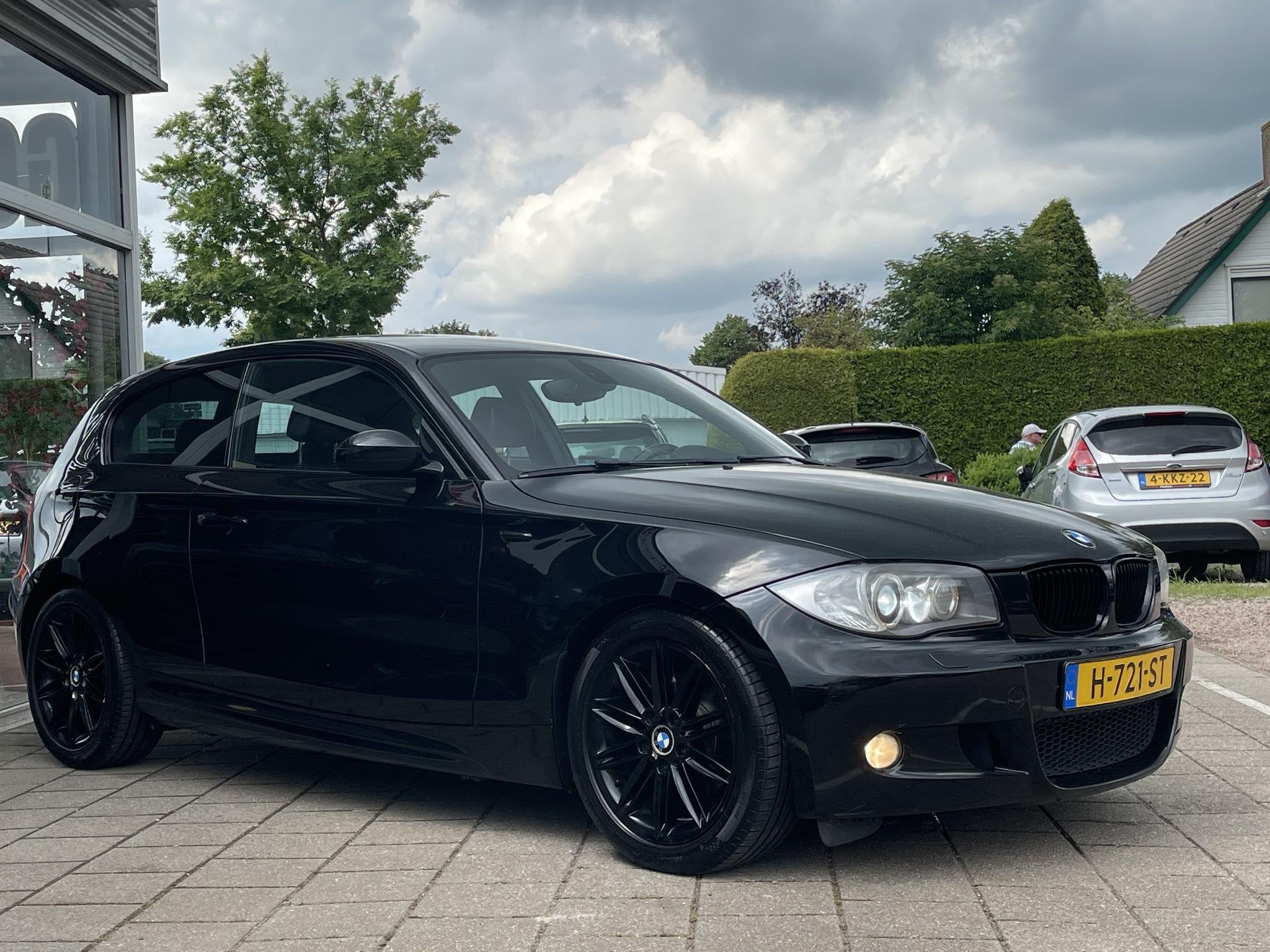 BMW 1-serie 120i /M Sportpakket/Leder/Cruise/Clima/Onderhoud, Auto's, 1-Serie, Euro 5, Achterwielaandrijving, Zwart