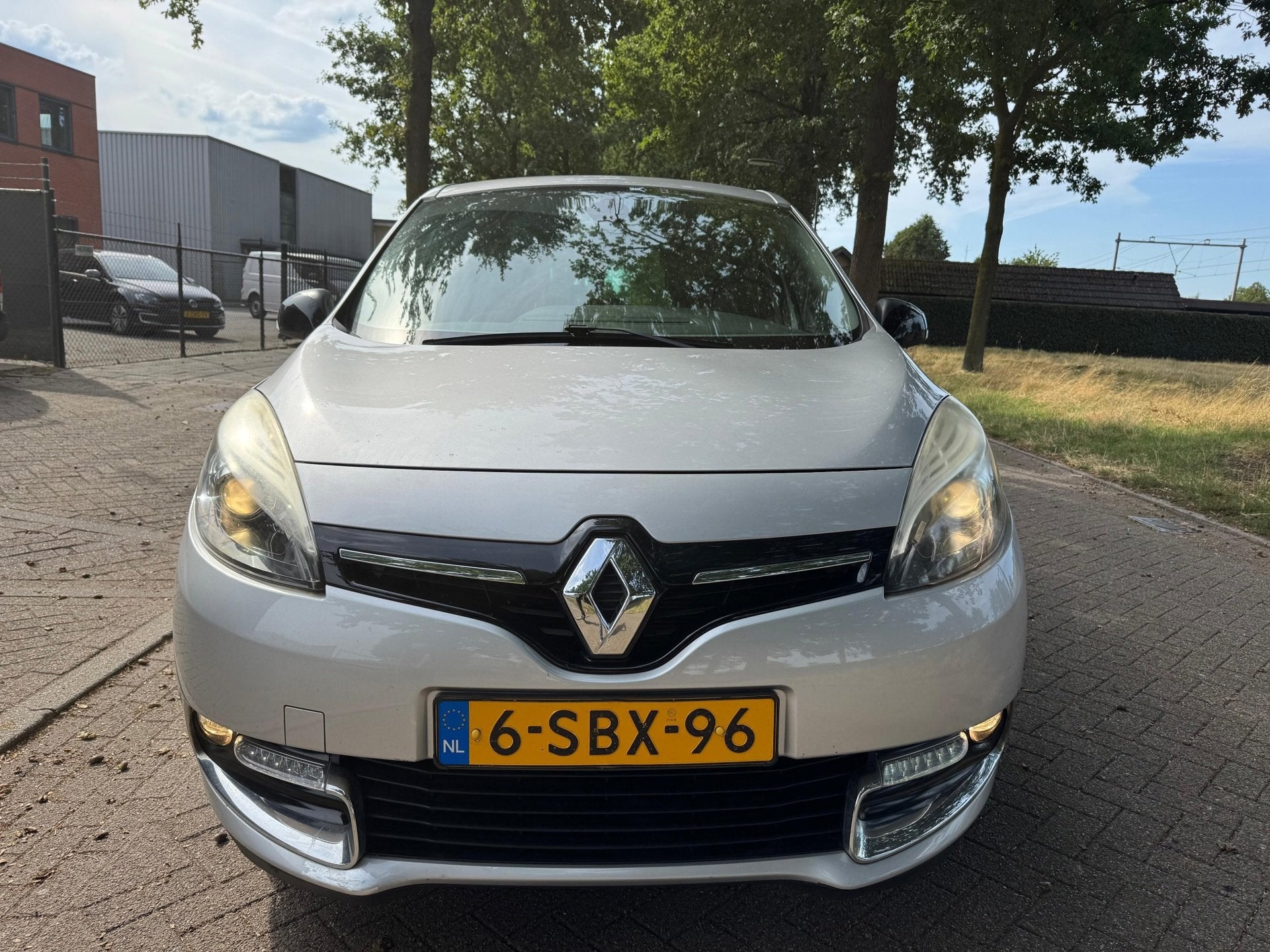 Renault Scénic 1.2 TCe Bose 2013 NAP LOOPT ONREGELMATIG, Auto's, Renault, Voorwielaandrijving, Euro 5, Automatische klimaatregeling