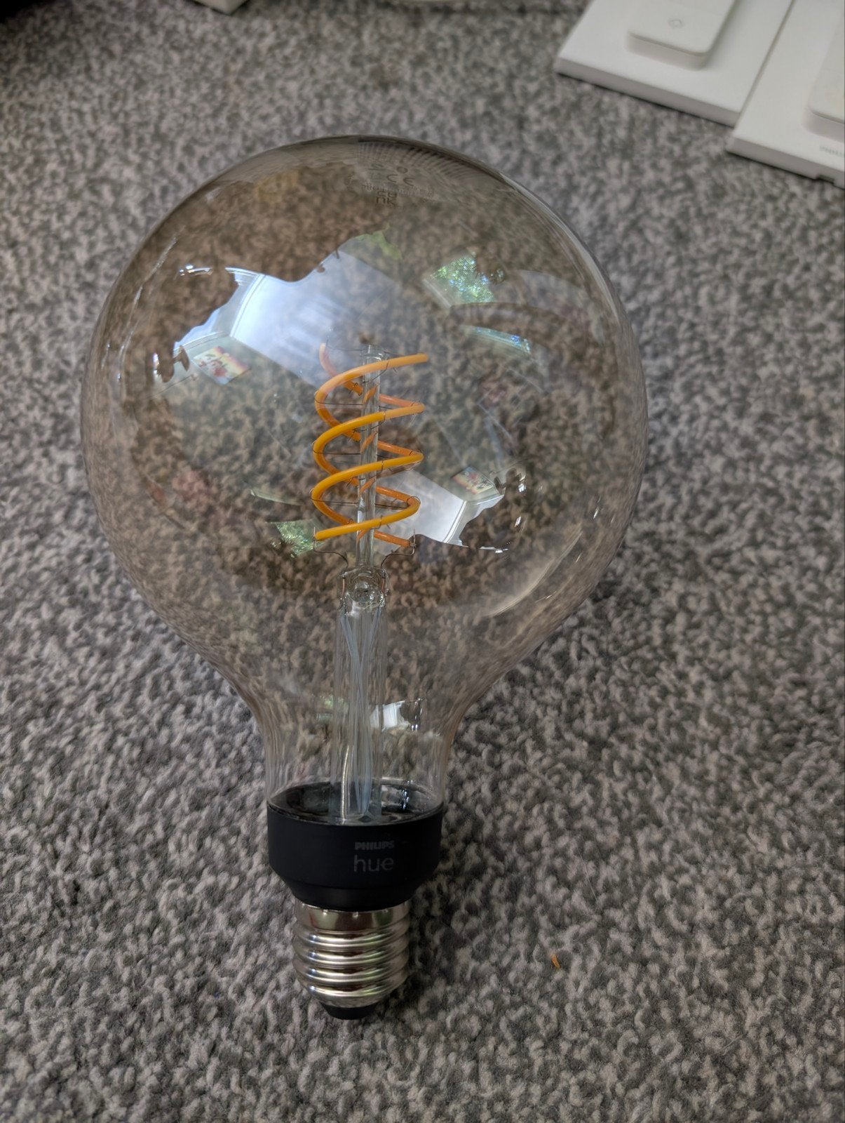 Philips Hue 550 Globe E27 met afstandsbediening, Wit, Draadloos, Glas, Modern
