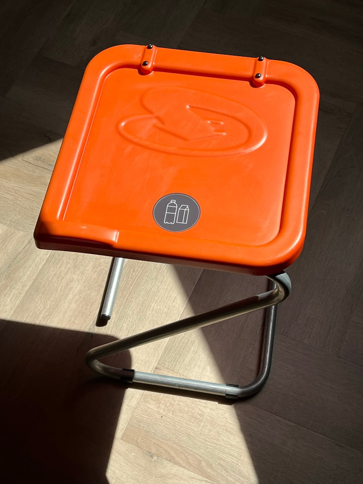 Zakhouder 60 L verzinkt, oranje deksel met opklikscharnier, Ophalen of Verzenden, Gebruikt, Oranje, Kunststof