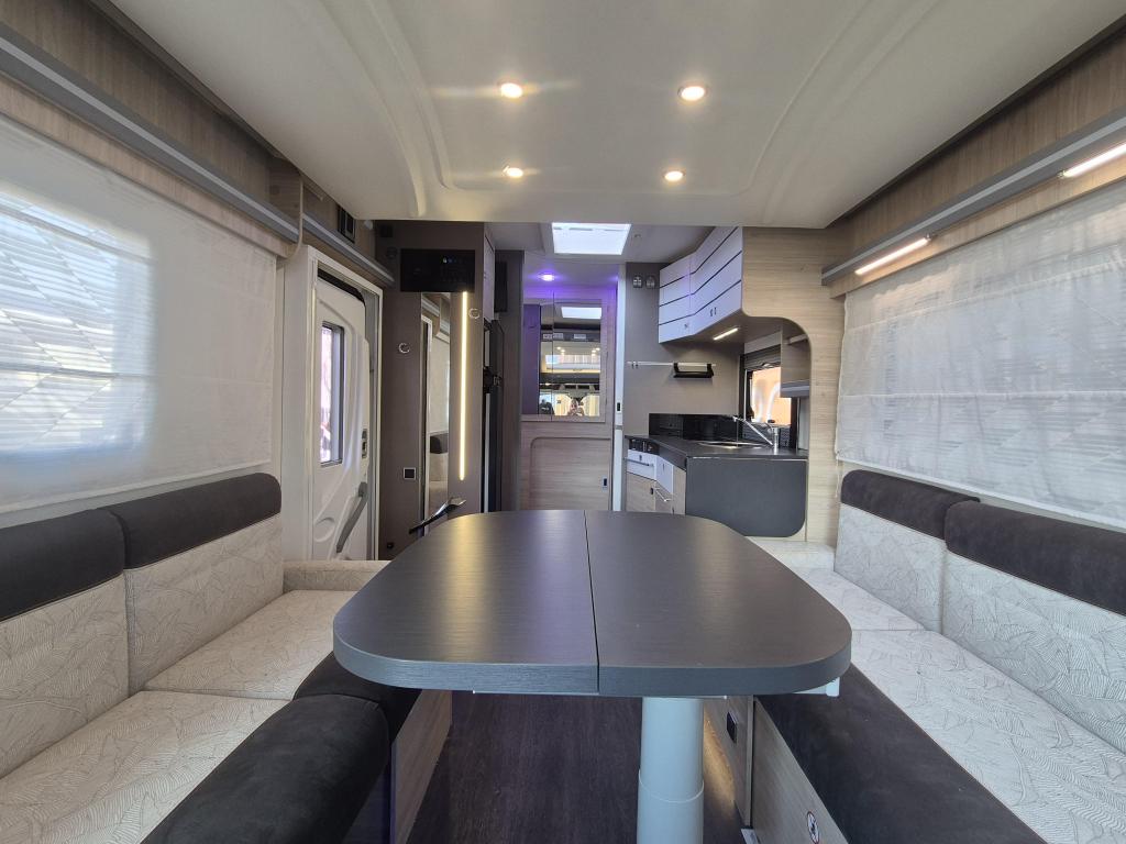 Challenger Graphite VIP 260 170 pk Automaat, Caravans en Kamperen, Ford, Bedrijf, Diesel, Challenger