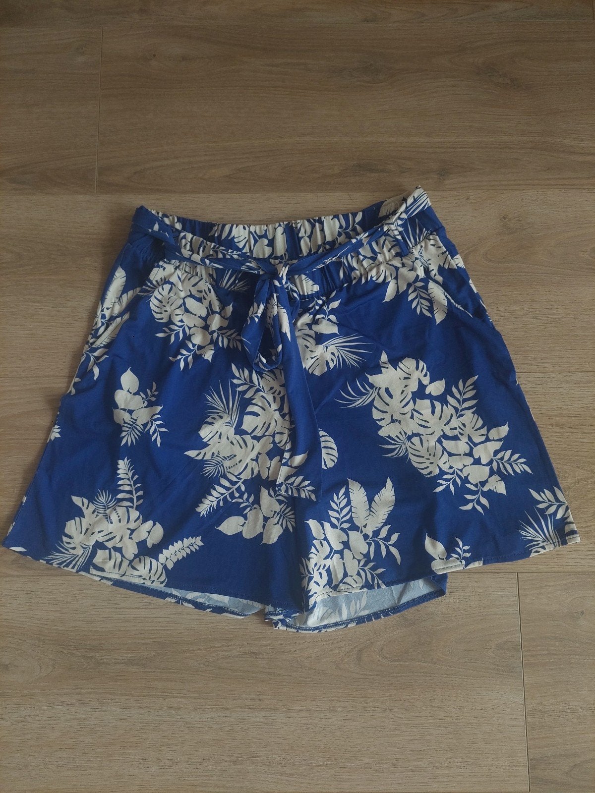 Hema Zomerse Bermuda met ceintuur - Maat L, Kort, Blauw, Ophalen of Verzenden, Zo goed als nieuw