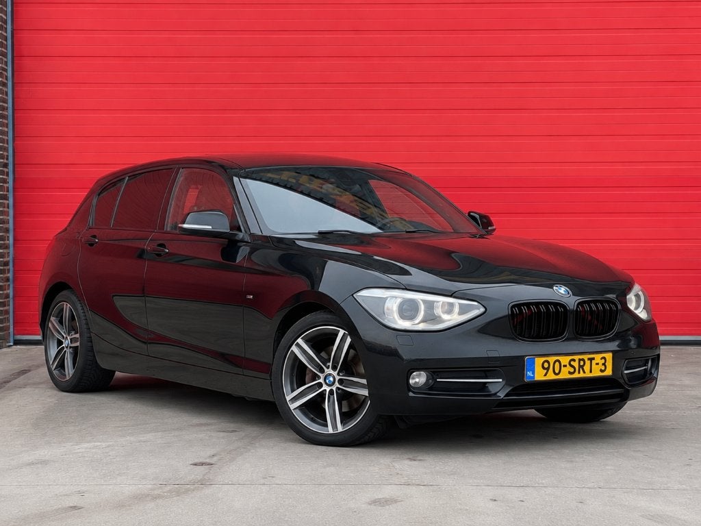 BMW 1-Serie 2011 F20 116i 5dr 220 PK Sport-Line NAP, Auto's, BMW, 1-Serie, Euro 5, Zwart, 4 cilinders