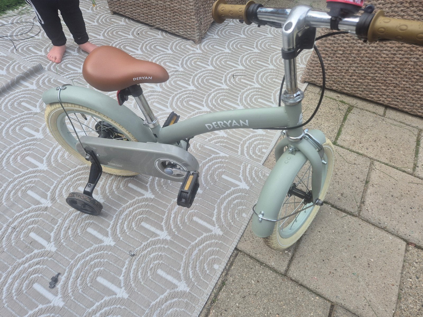 Deryan 14 inch kinderfiets - Zo goed als nieuw, Ophalen, Zijwieltjes, Deryan, Velgrem
