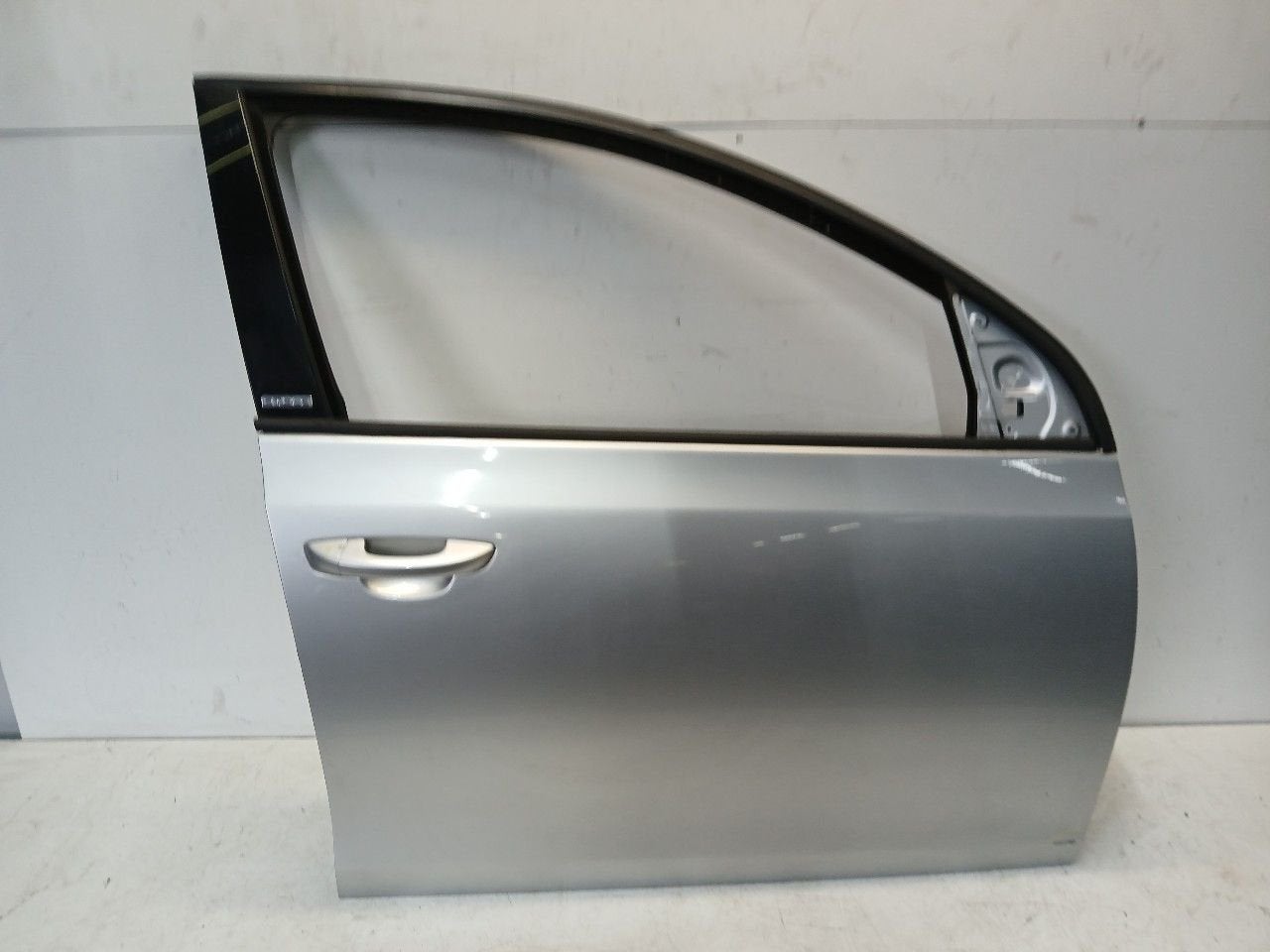 Portier rechts voor Volkswagen Golf, Auto-onderdelen, Onderdelen@venauto.nl, Van der Ven Autorecycling B.V., Gebruikt, Ettenseweg 76, 4706 PB Roosendaal, The Netherlands