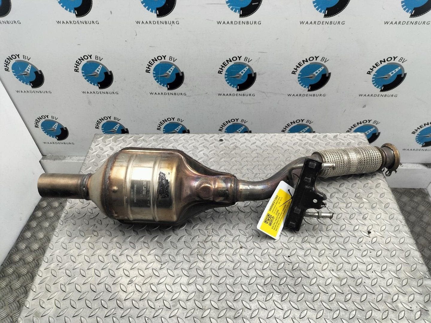 NISSAN JUKE F16E TEKNA GRADE  KATALYSATOR 2023, Ophalen of Verzenden, Gebruikt, Stiba lid