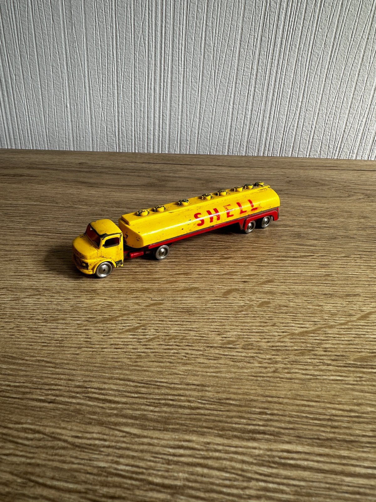 LEGO Mercedes-Benz Shell tankwagen, Hobby en Vrije tijd, Modelauto's | 1:87, Ophalen of Verzenden, Overige merken