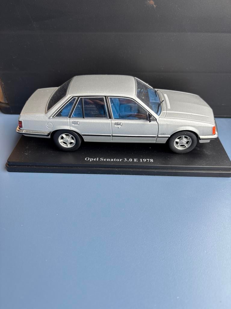 Opel Senator 3.0E 1978 1/24, Hobby en Vrije tijd, Modelauto's | 1:24, Ophalen of Verzenden, Zo goed als nieuw, Auto, Overige merken