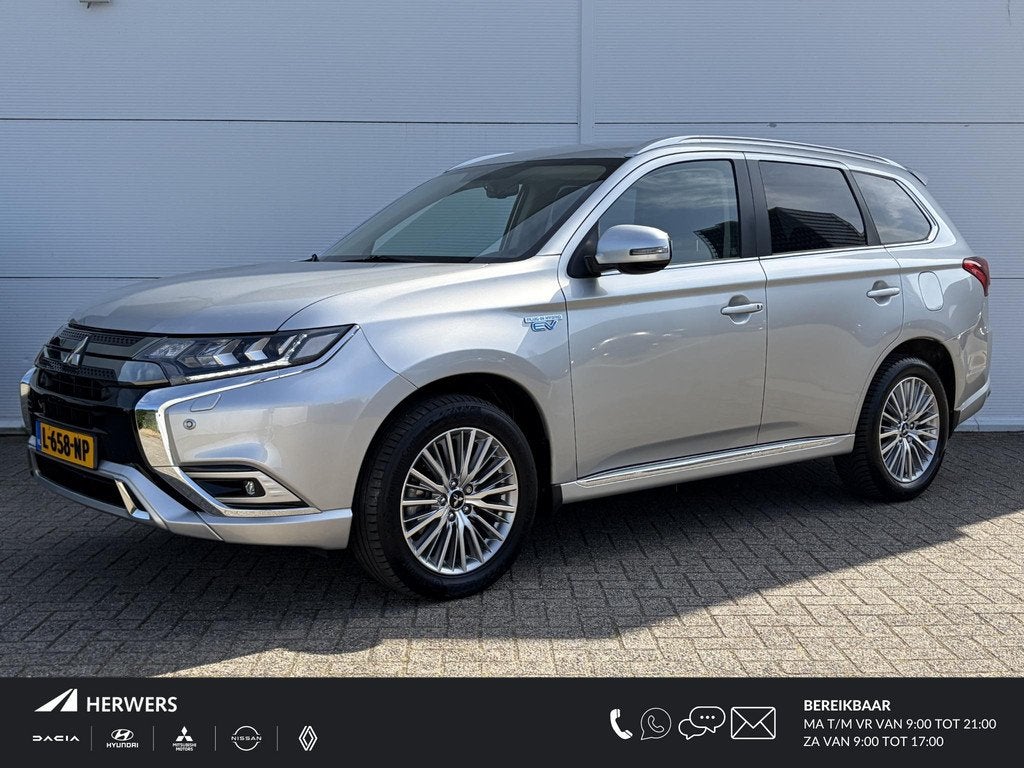 Mitsubishi Outlander 2.4 PHEV Intense / Trekhaak ( 1500 kg ), Auto's, Mitsubishi, Automaat, Euro 6, 4 cilinders, 1865 kg