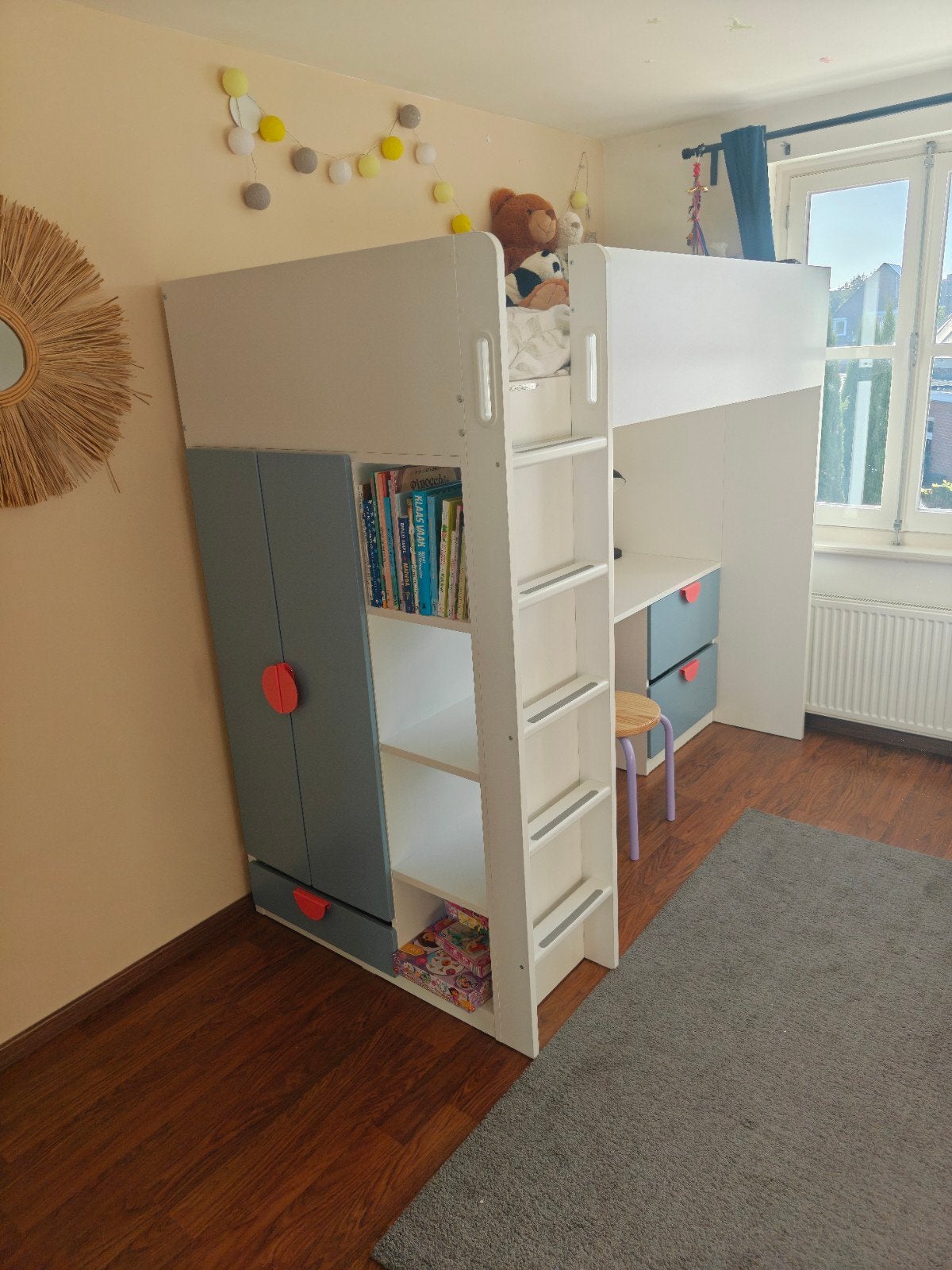IKEA SMÅSTAD ZGAN Hoogslaper met bureau en opbergruimte, Ophalen, Eenpersoons, Zo goed als nieuw, 200 cm