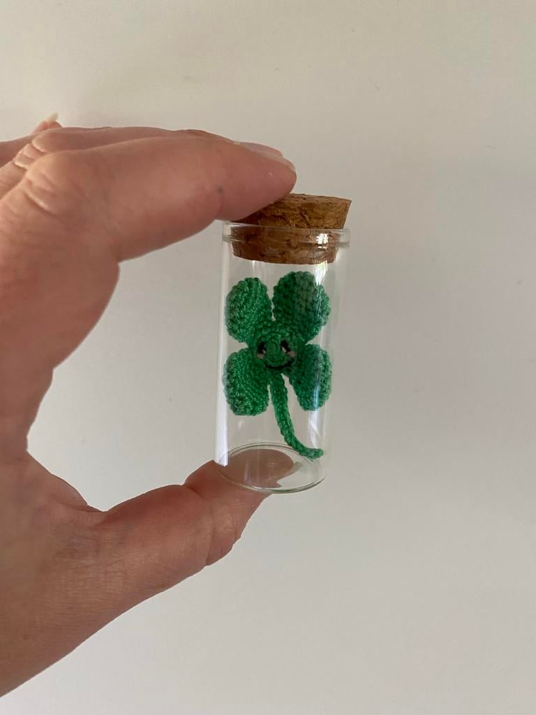 Wishie klavertje vier, geluk in een flesje, Ophalen of Verzenden, Nieuw, Dier of Natuur
