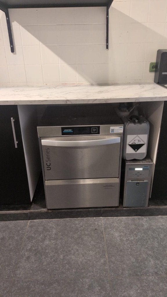 Winterhalter UC Series vaatwasser, Ophalen, Gebruikt, Wassen en Drogen
