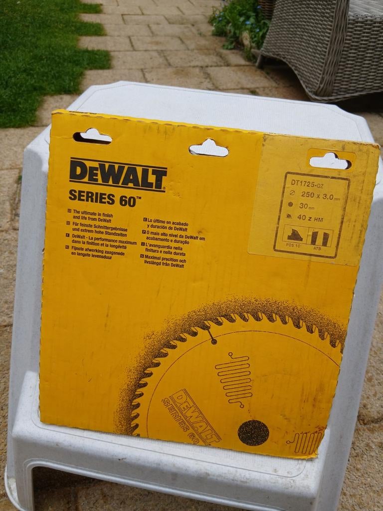 Tafelzaag/afkotrzaag.1000watt, Ophalen, 1200 watt of meer, Afkortzaag, 70 mm of meer