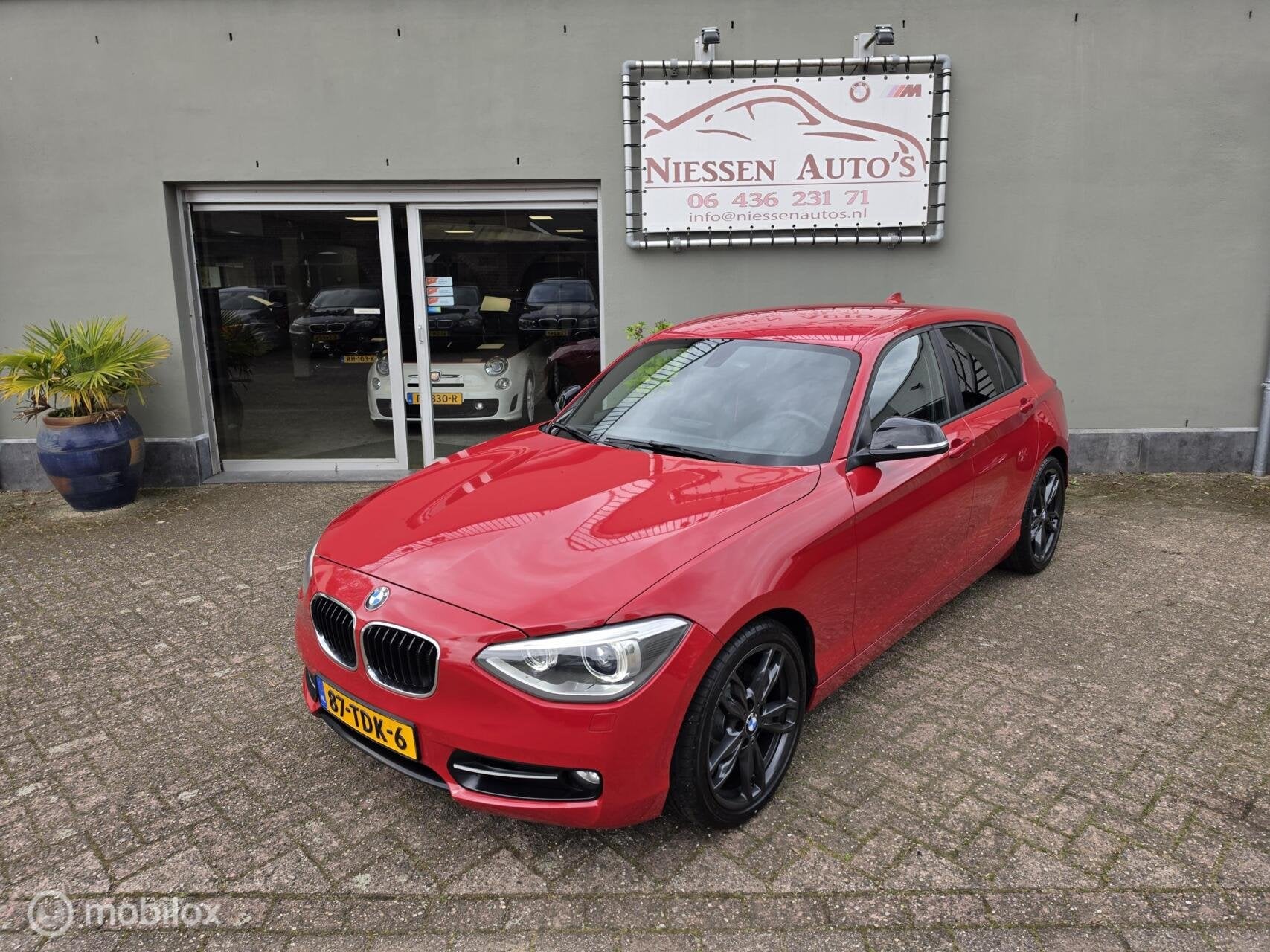 BMW 1-serie F20 118i Sportline Led/Xenon/Navi/Nwe Ketting, Auto's, 1-Serie, Euro 5, Zwart, 4 cilinders