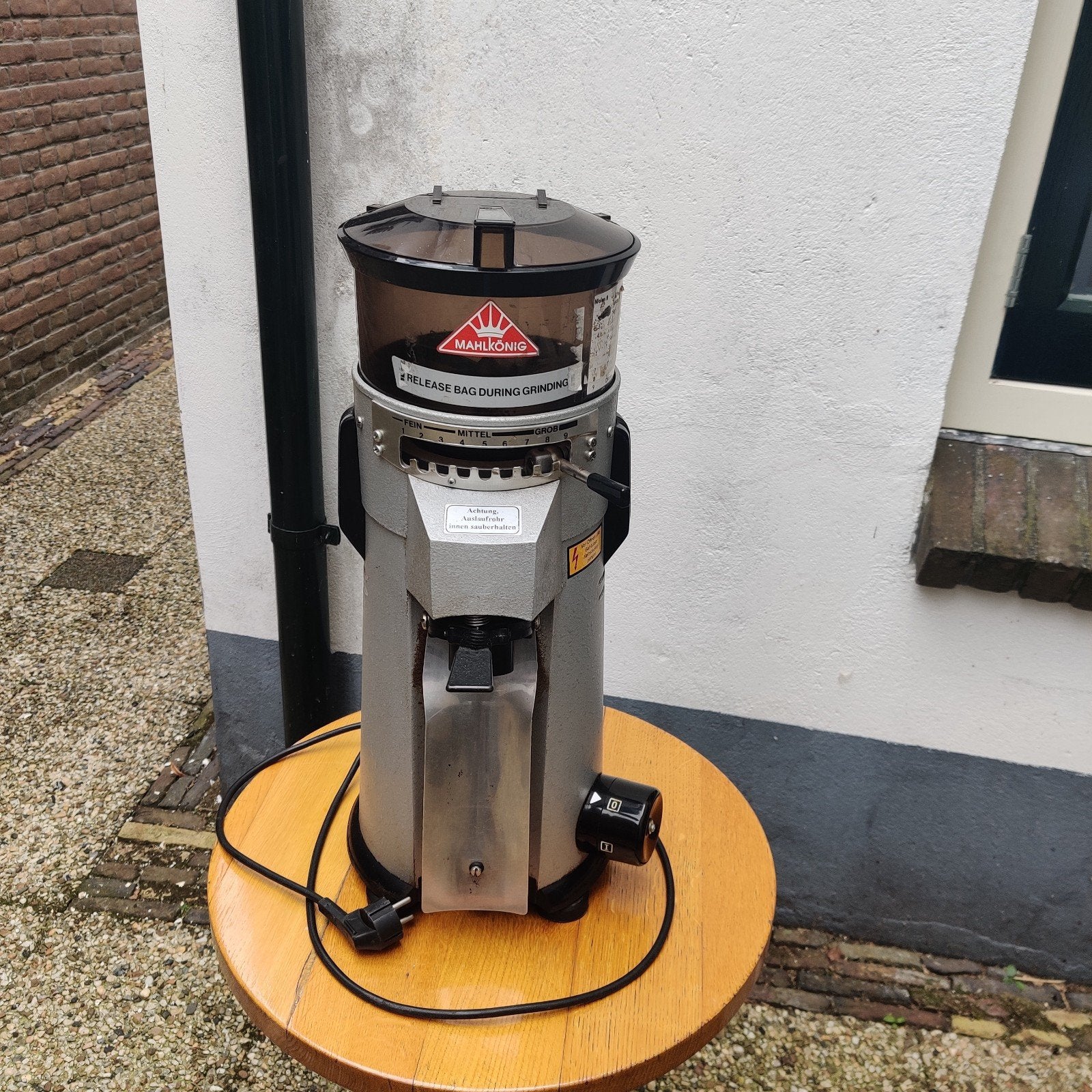 Mahlkönig W401, Ophalen, Gebruikt