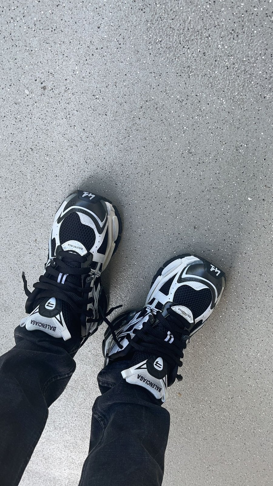 Balenciaga Runner, Kleding | Heren, Ophalen of Verzenden, Zo goed als nieuw, Zwart