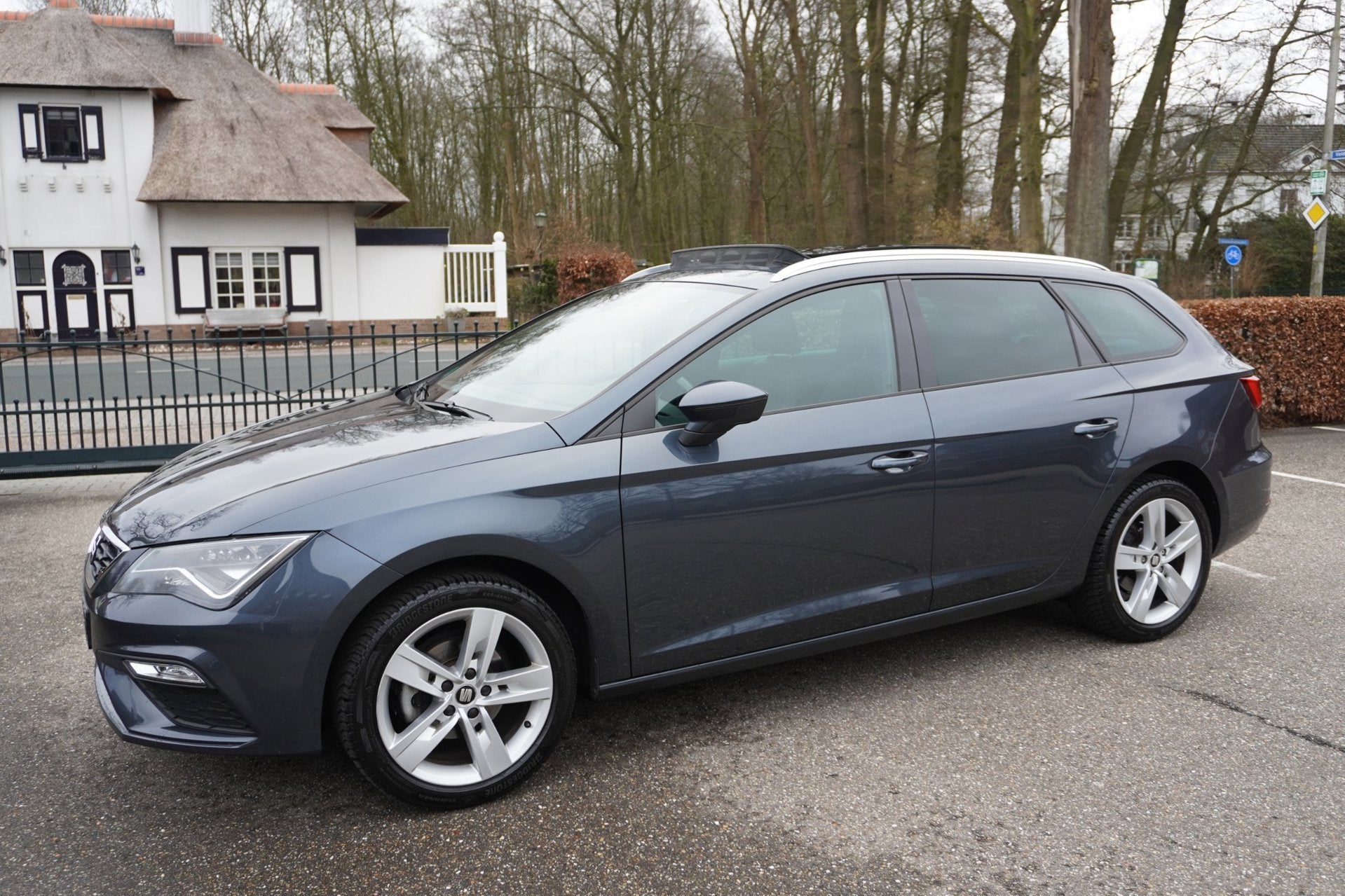 Seat Leon ST 1.0 TSI FR Business Intense Virtual Cockpit Pan, Gebruikt, Euro 6, Leon, 49 €/maand