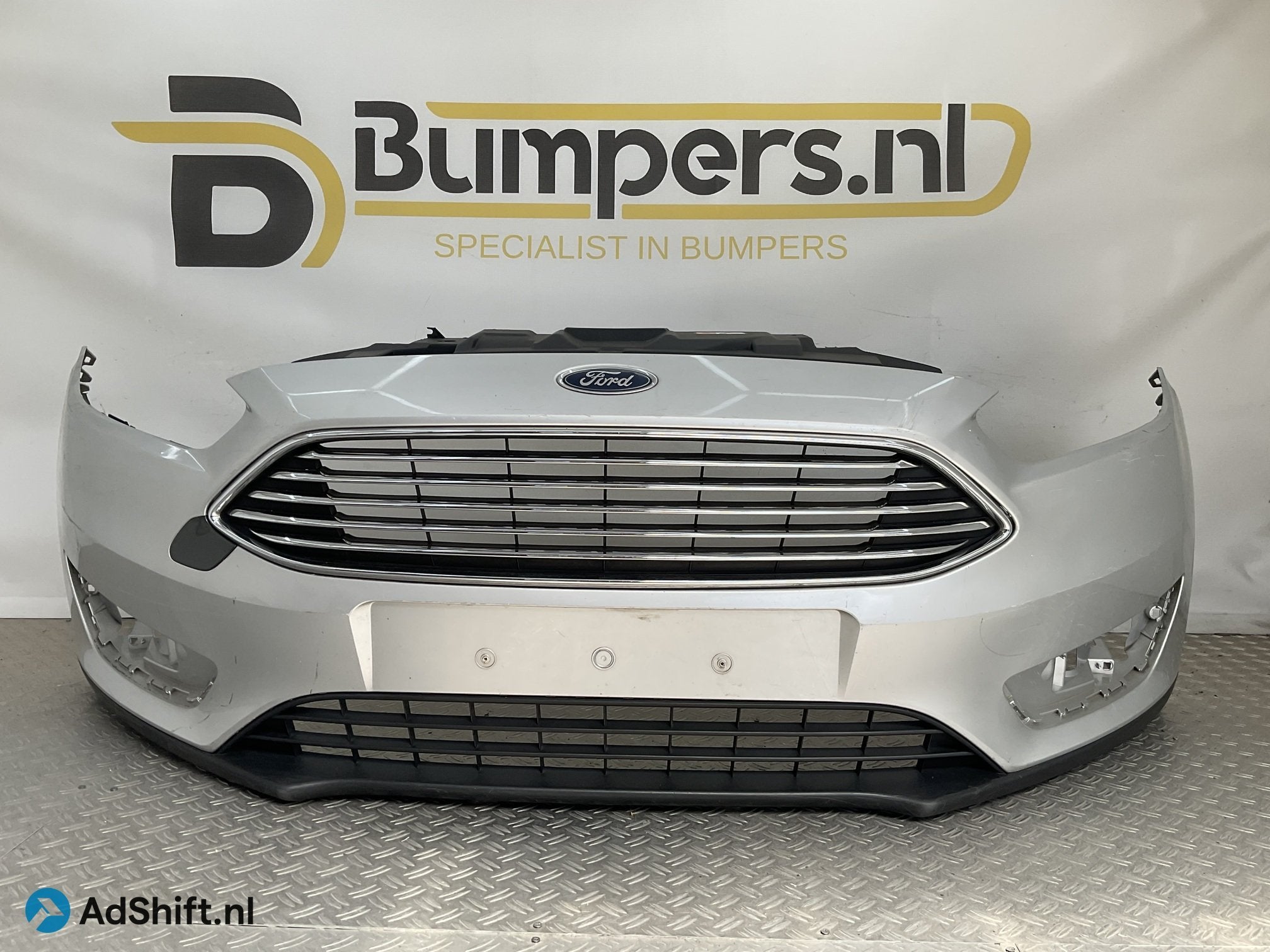 Bumper Ford Focus MK3 Facelift 14-18 F1EB-17757-A Voorbumper, Bumper