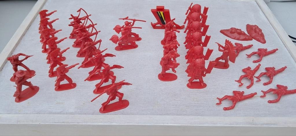 Vintage Indianen Speelgoedfiguren - Rode Plastic Set, Ophalen of Verzenden, Gebruikt