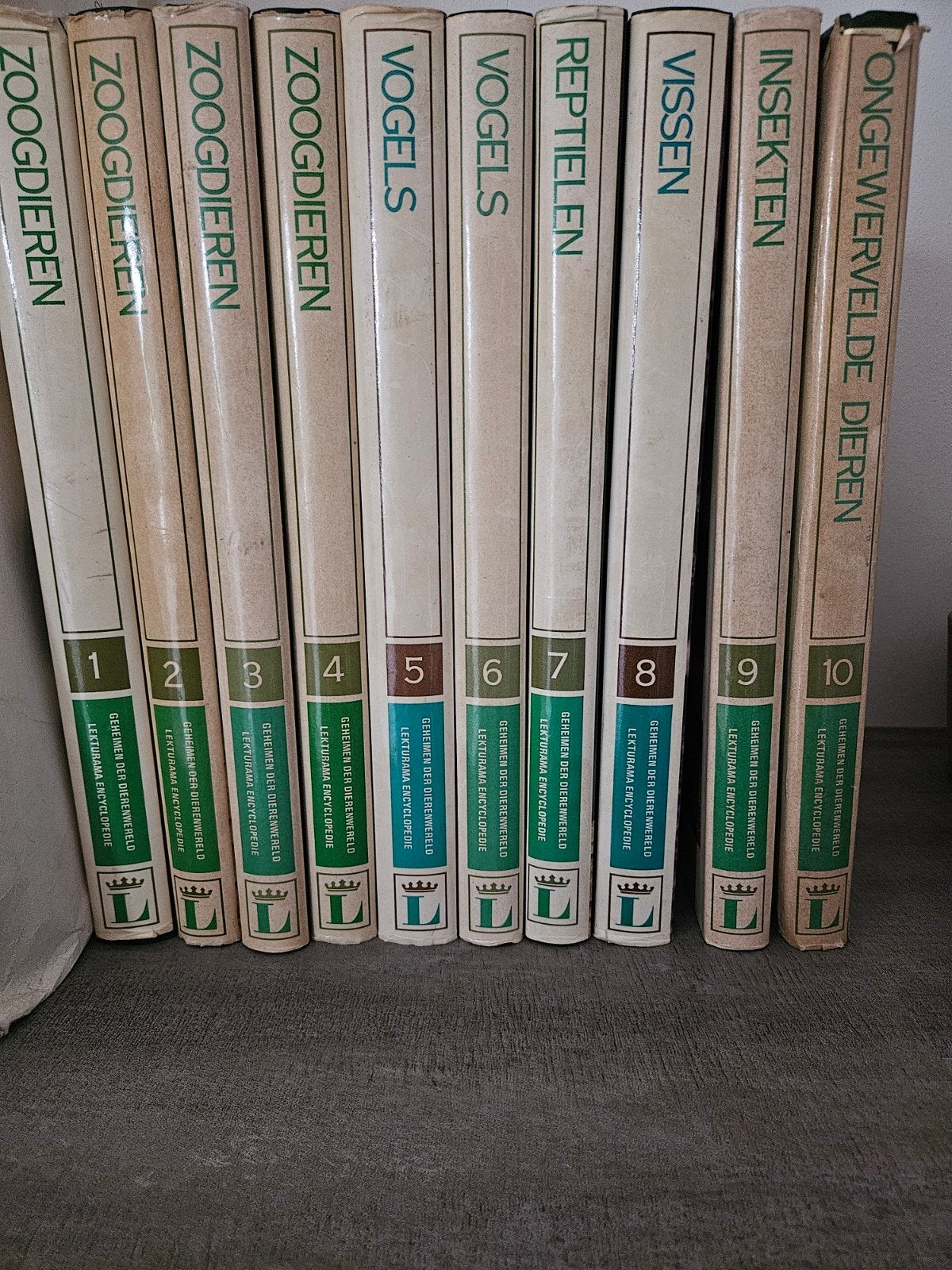 10-delige Lekturama Encyclopedie: Geheimen der Dierenwereld, Ophalen, Gelezen, Dieren, Complete serie