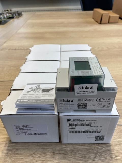 Iskra WM3M4C nieuwe kWh energiemeter – Aantallen, Ophalen of Verzenden, Nieuw
