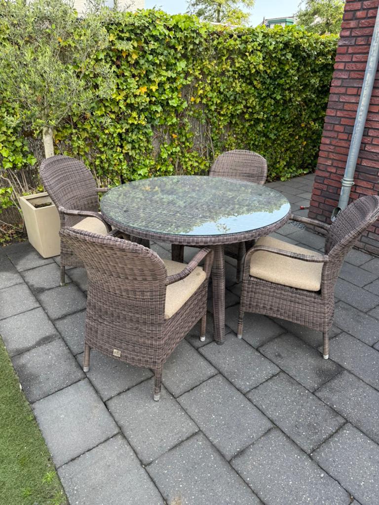 Ronde tuintafel met glazen blad en 4 stoelen (120cm), Tuin en Terras, Ophalen, 4 zitplaatsen, Gebruikt, Eettafel