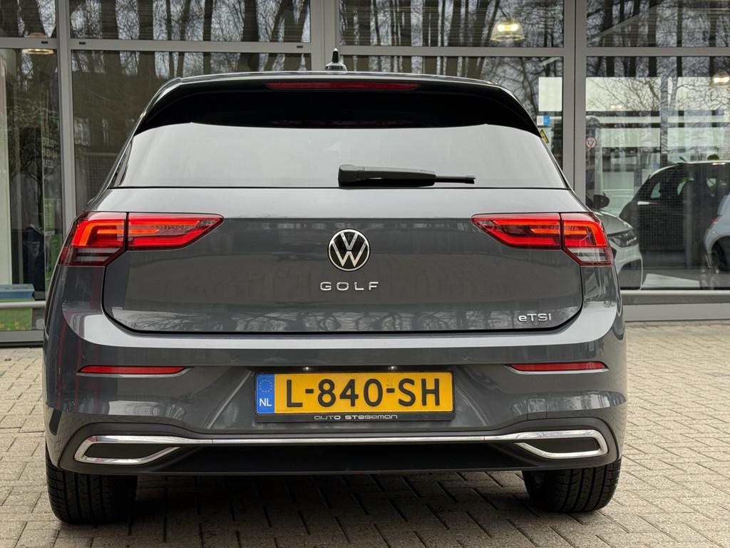 Volkswagen Golf 1.5 eTSI 150PK AUT. *!* RADAR/ HuD/ 18 INCH/, Auto's, Volkswagen, Euro 6, 4 cilinders, 150 pk, Alcantara