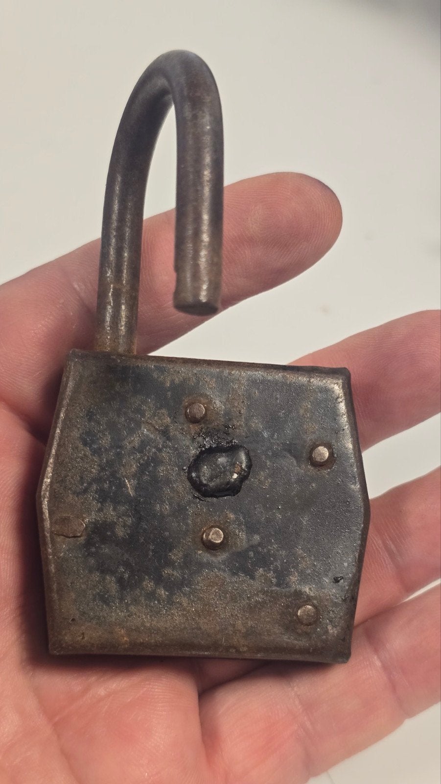 Set van 2 Antieke Franse Hangsloten met Originele Sleutels, Ophalen of Verzenden