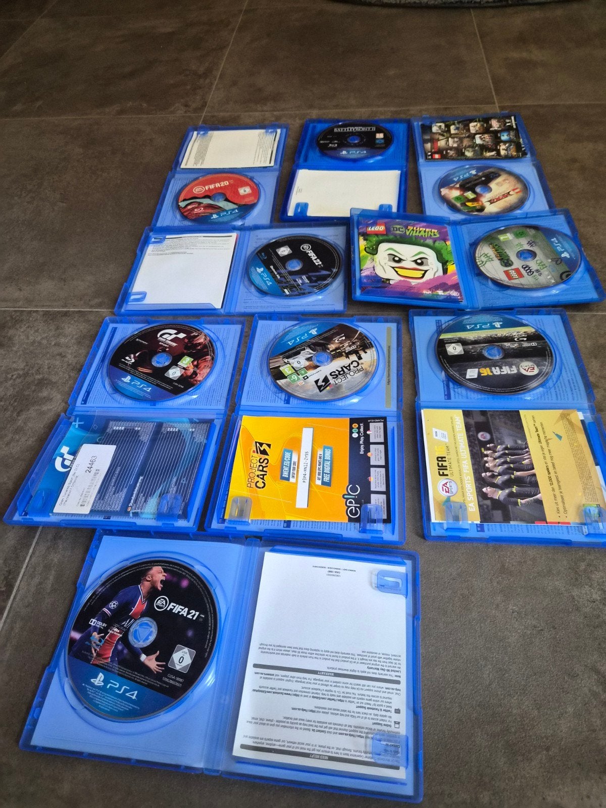 9 PS4 spellen, Overige genres, Ophalen of Verzenden, Zo goed als nieuw, 3 spelers of meer