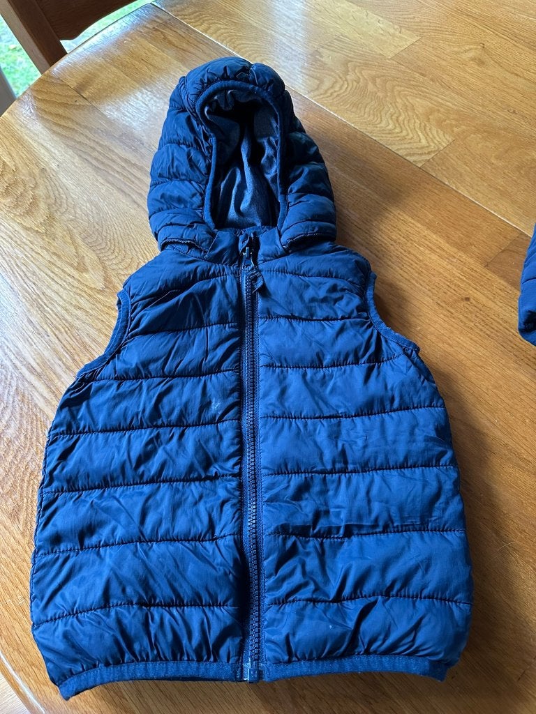 body warmer maat 92, H&M, Ophalen of Verzenden, Zo goed als nieuw, Jongen