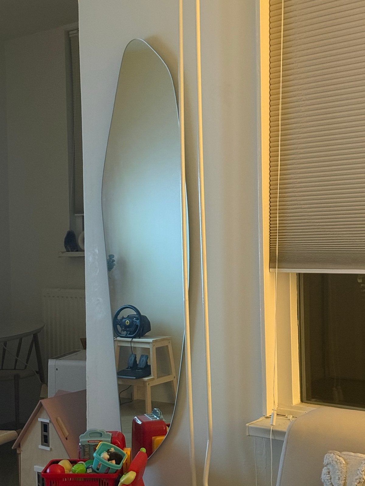 Asymmetrische spiegel 140x35 cm, Huis en Inrichting, Woonaccessoires | Spiegels, Ophalen, Minder dan 50 cm, 100 tot 150 cm, Zo goed als nieuw