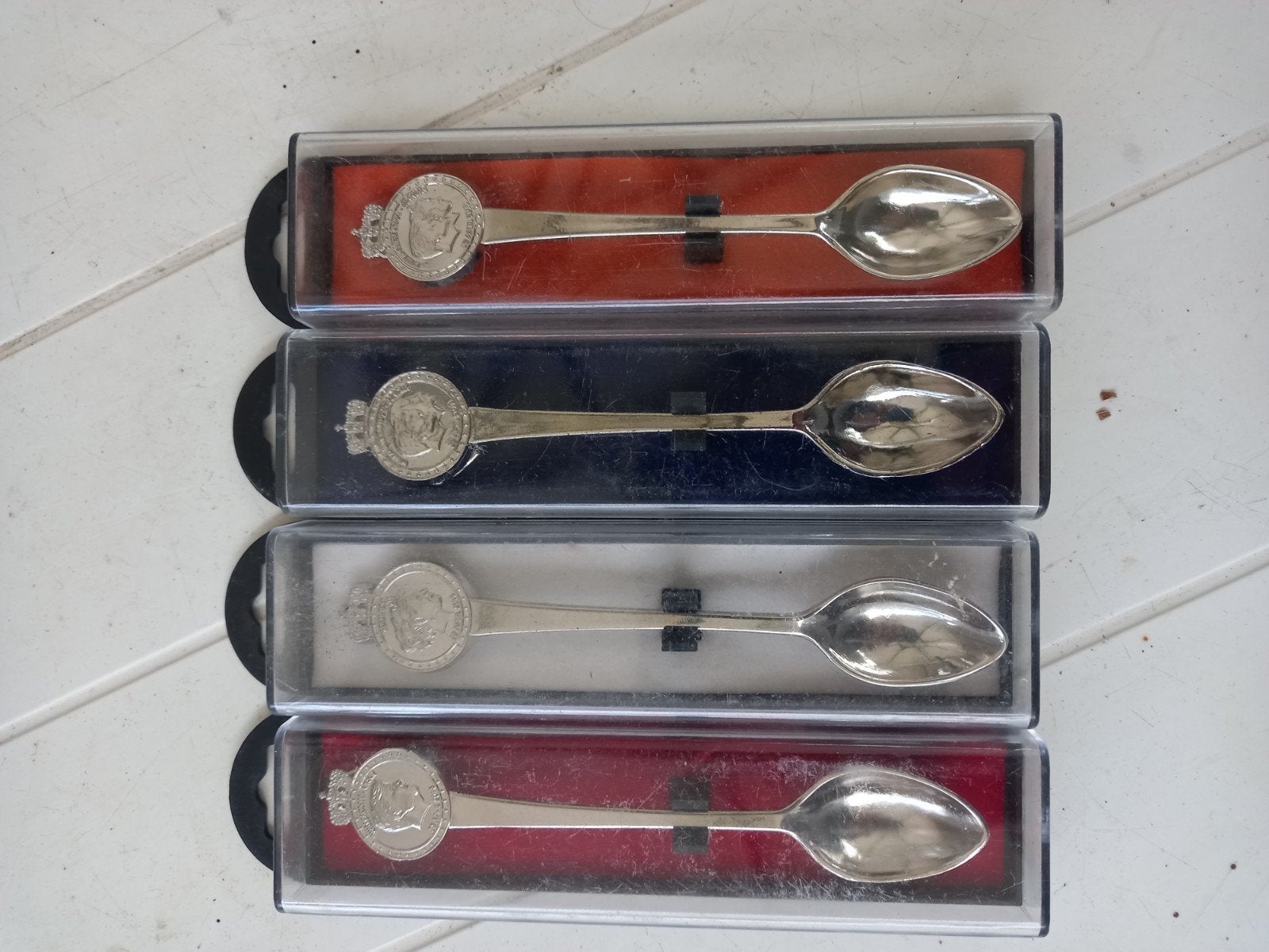4 Koningshuis lepeltjes in originele verpakking, Ophalen of Verzenden
