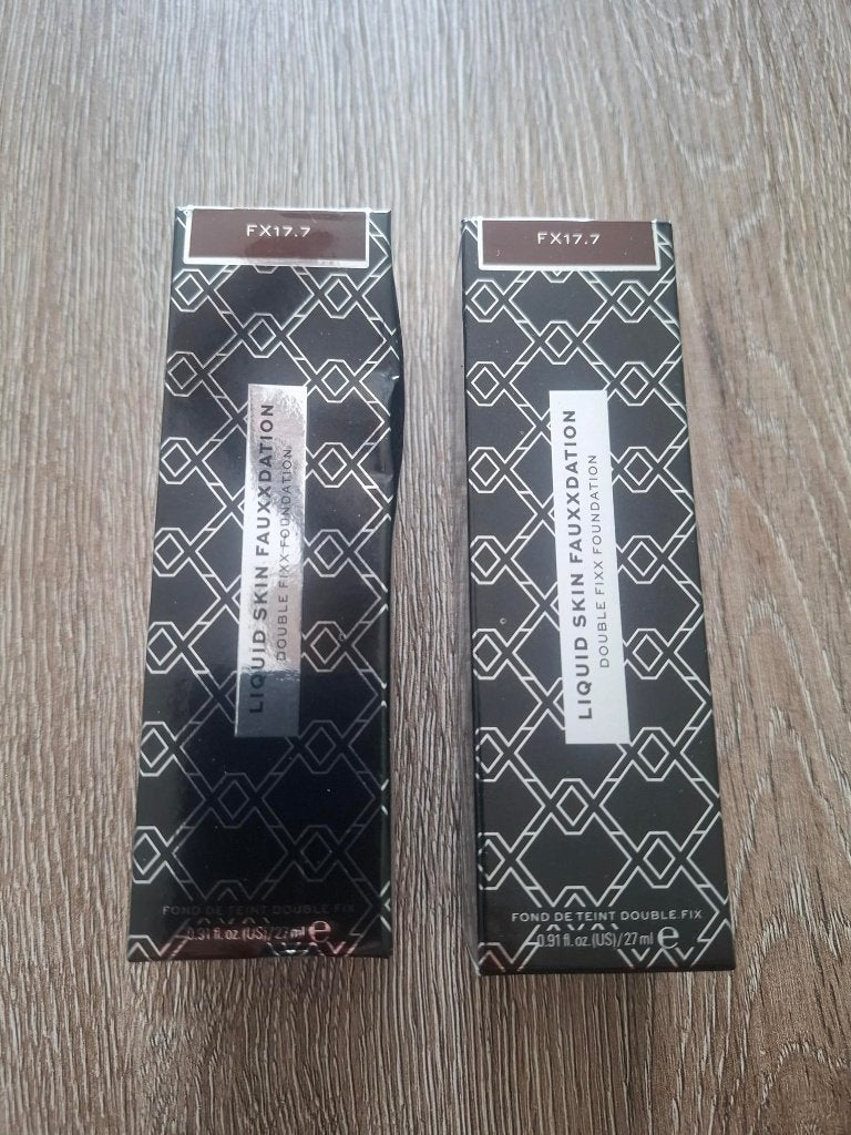 2 nieuwe revolution foundations (advr 351), Overige kleuren, Gehele gezicht, Nieuw, Ophalen of Verzenden