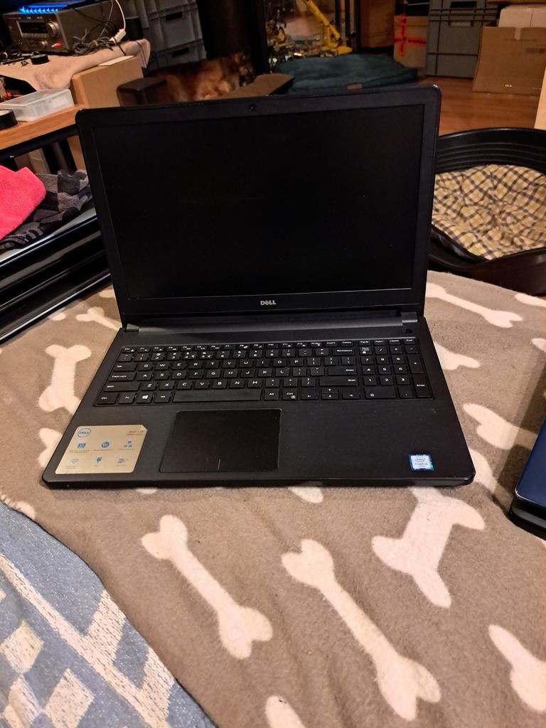 Dell Vostro 15 3000 i5-6200U 16GB RAM 256GB SSD Win 11, Computers en Software, Met videokaart, 2 tot 3 Ghz, Ophalen of Verzenden