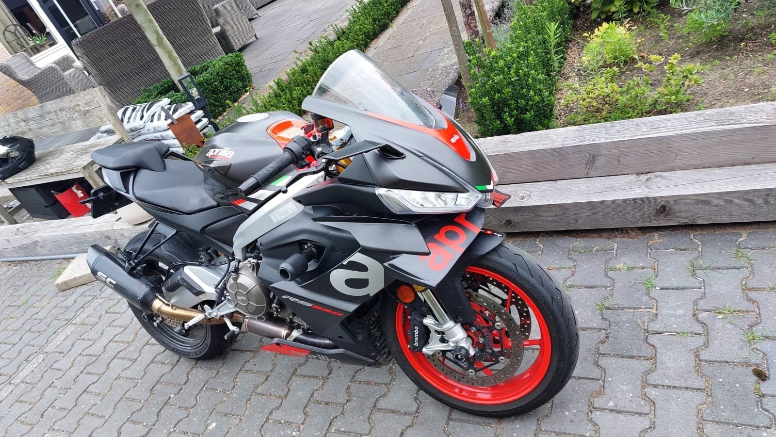 Aprilia RS 660 (35kW) A2 - 2022, Motoren, 2 cilinders, Occasion, 660 cc, Minimaal motorrijbewijs A2