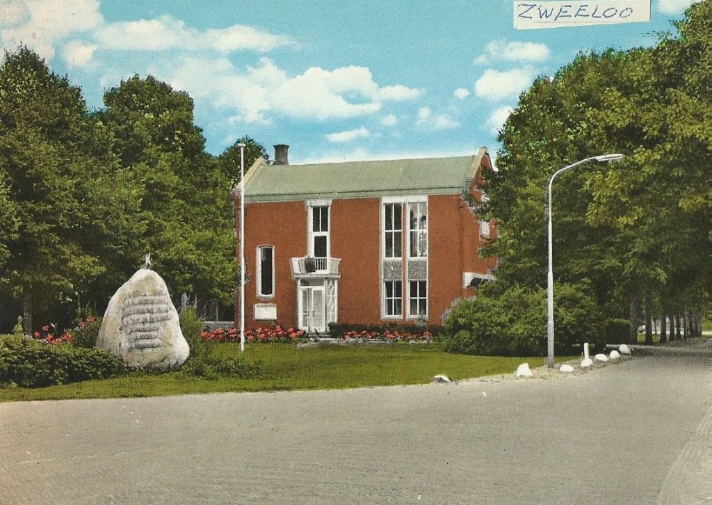 Ansichtkaart ZWEELOO  Gemeentehuis, Verzenden, Gelopen, Drenthe