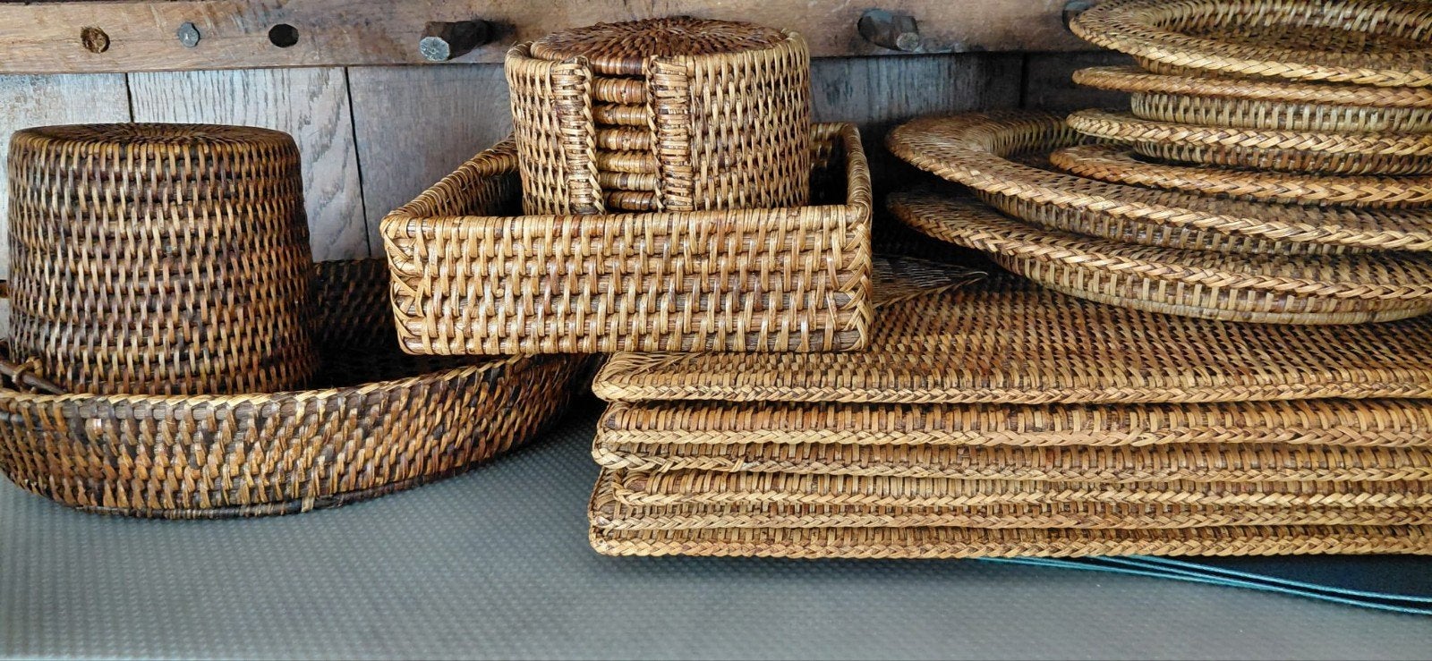 Rattan Riet Servies Set: Onderborden, Placemats, Dienblad, Ophalen, Gebruikt, Handgemaakt