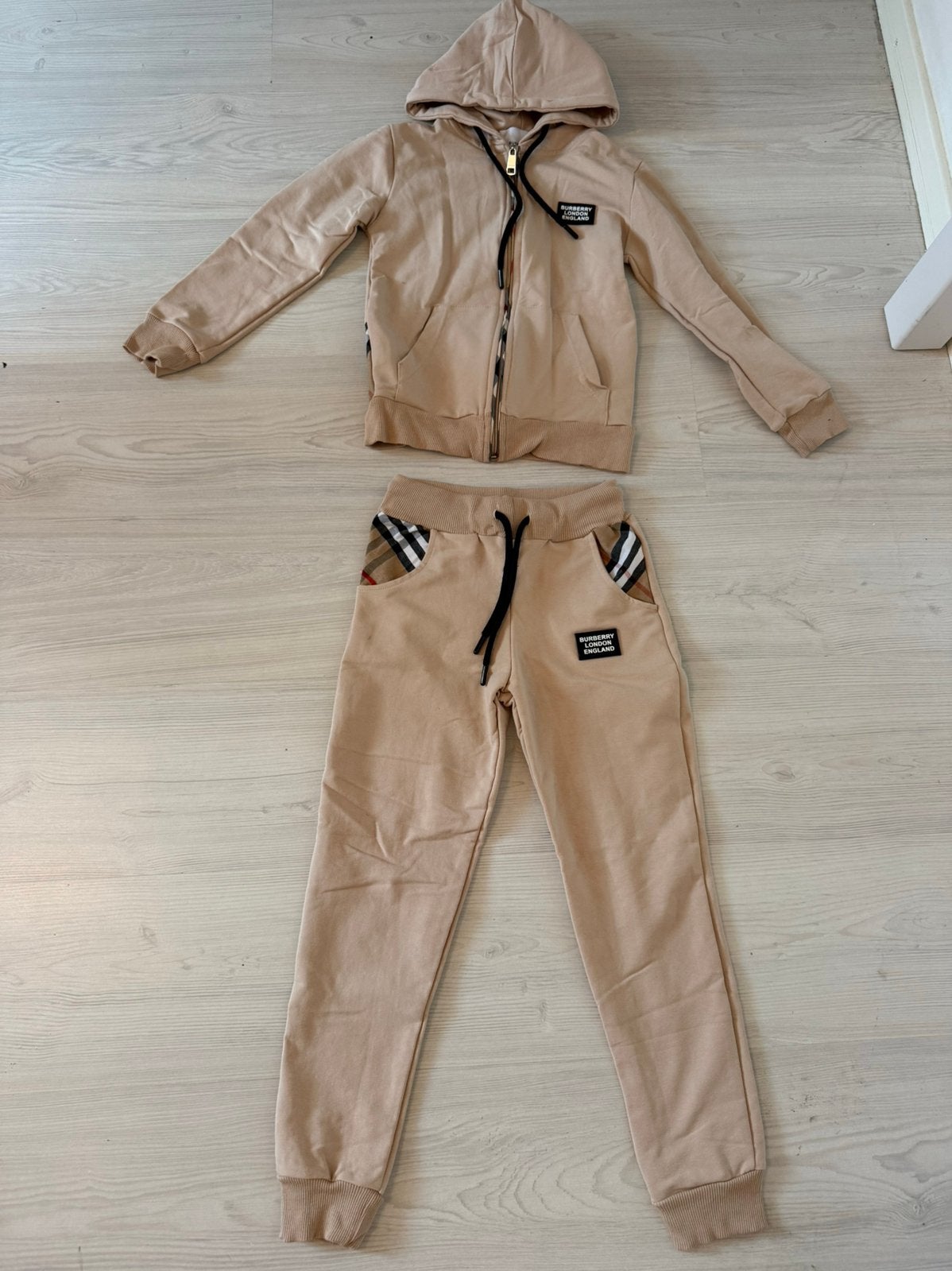 Stoer pak set meisje maat 122/128 joggingpak, Ophalen of Verzenden, Nieuw, Meisje, Setje