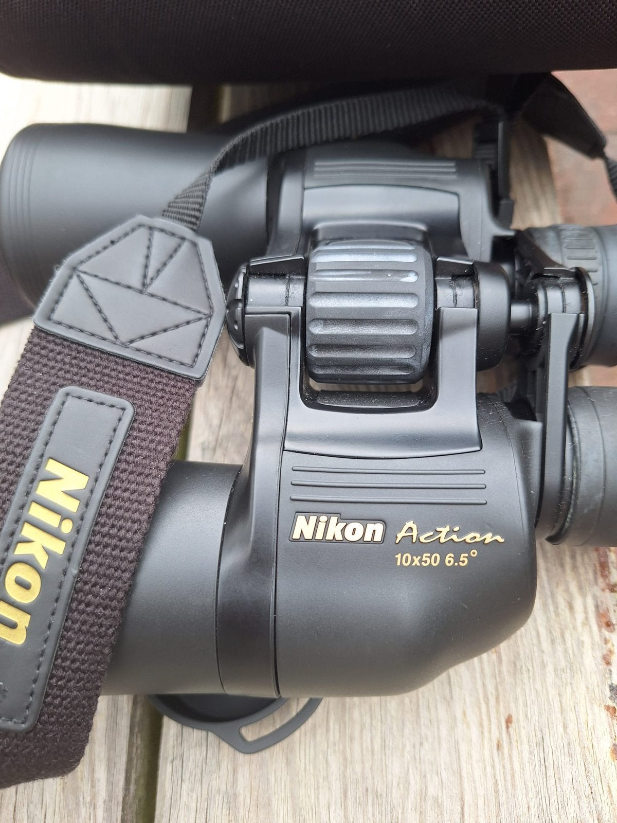 Nikon verrekijker, Ophalen of Verzenden, Gebruikt, 8 tot 12x, Met hoes of tas