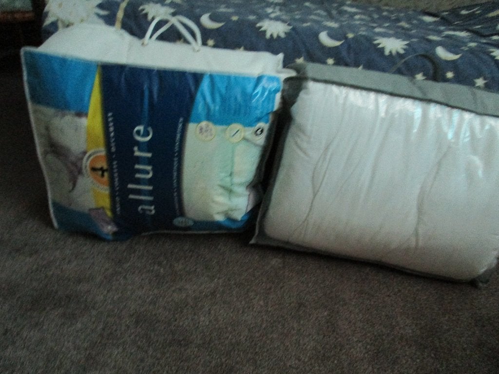 Koopje!! Complete  2 persoons BEDSET, Ophalen, Wit, Tweepersoons, Deken of Dekbed