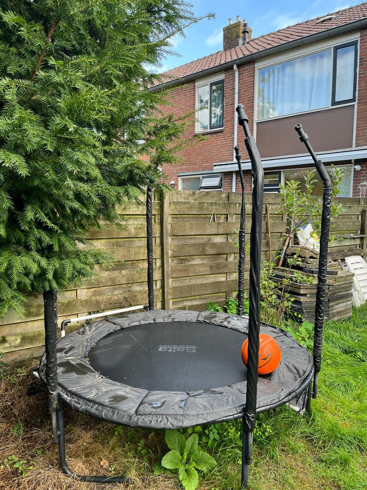 GRATIS Salto Trampoline - Gebruikt, Ophalen, Gebruikt